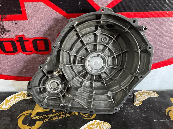 Tapa de clutch - 2