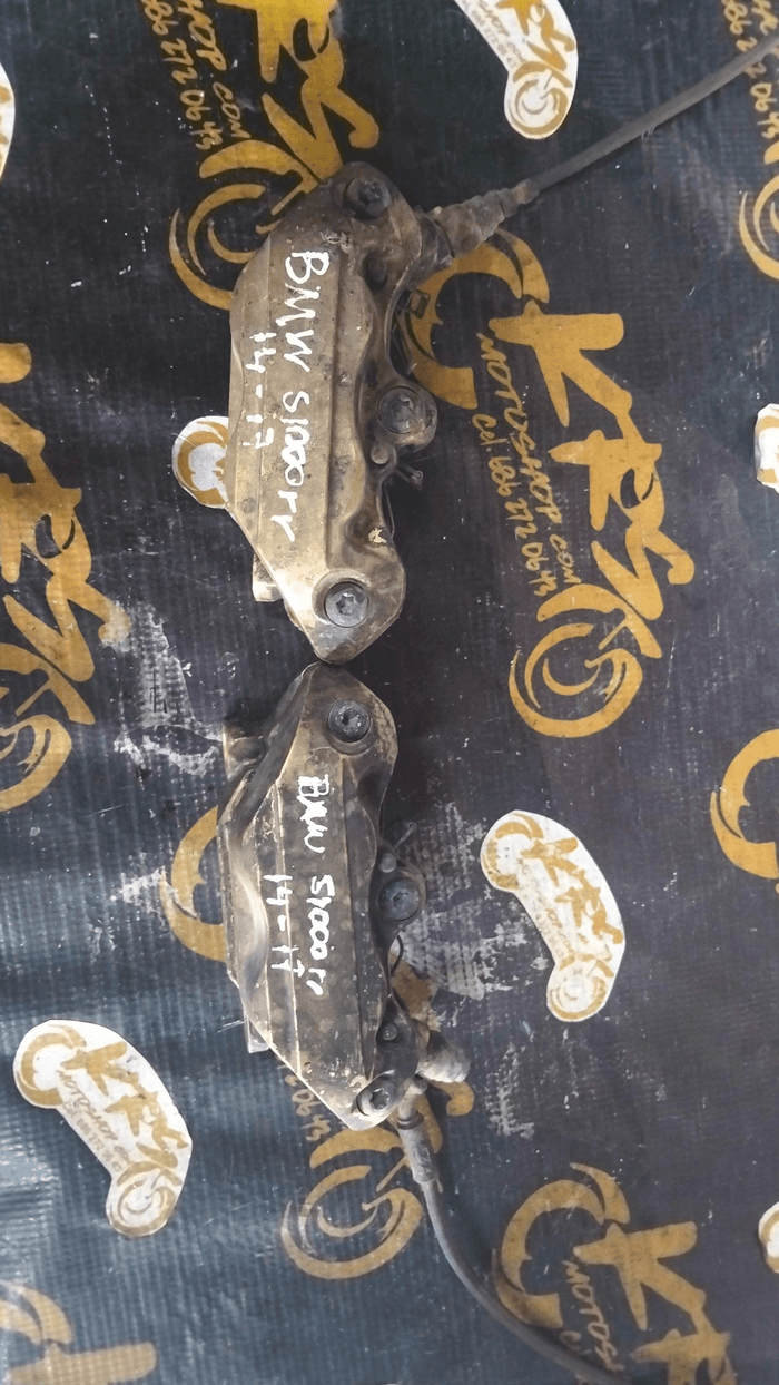 Calipers delanteros  - 3