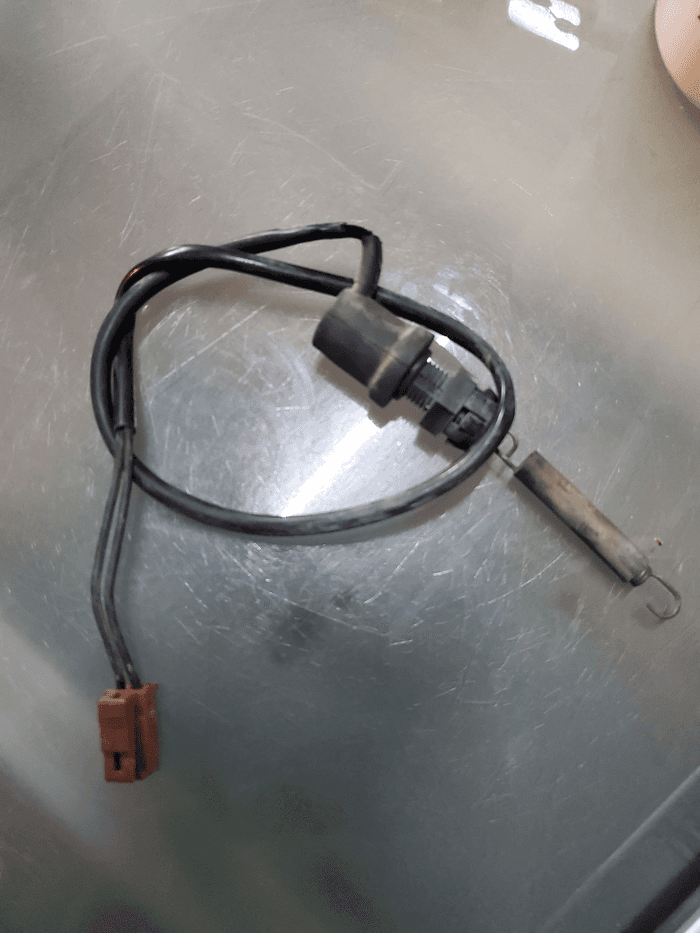 Sensor freno  - 2