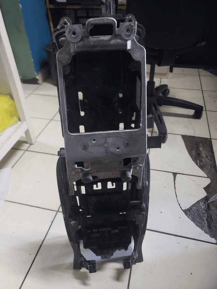 sub chasis - 2